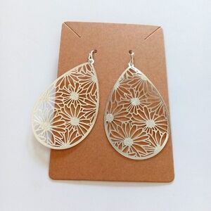 Fashion Jewelry Silver Flowers Dangle Earrings